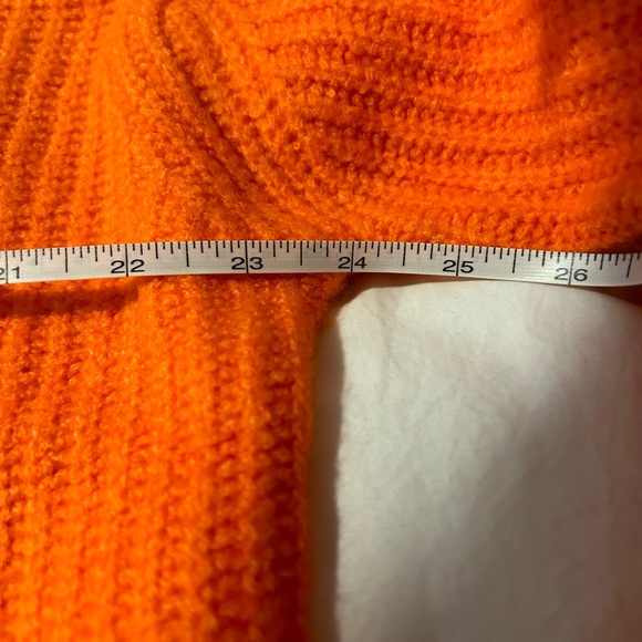 Ladies sweater size large - Picture 4 of 4